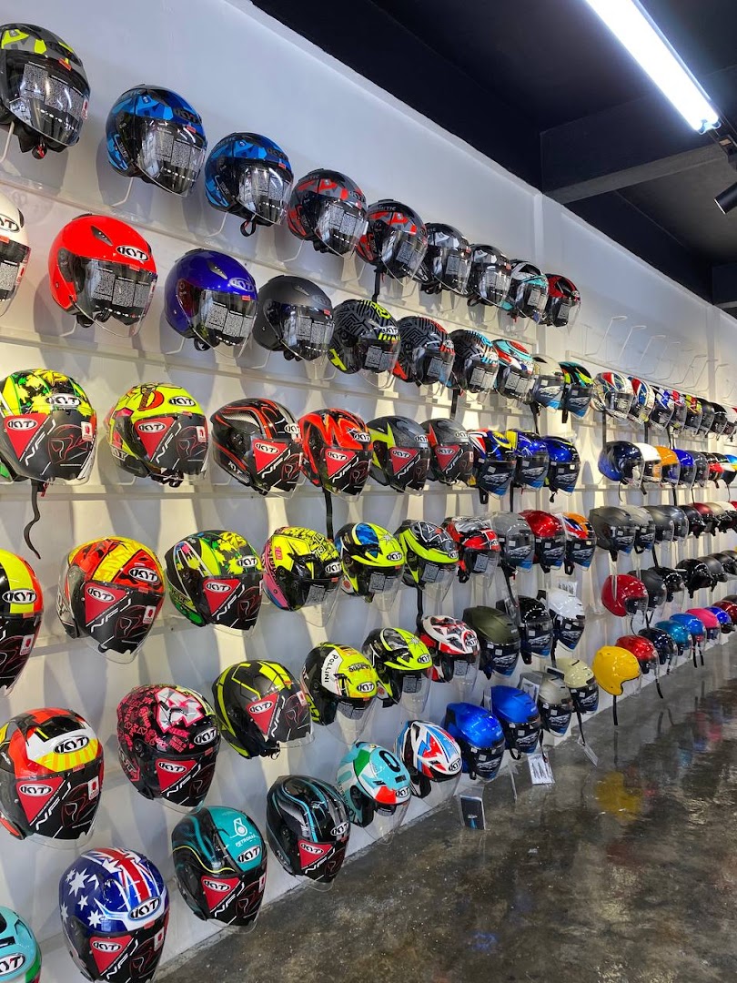 Helmet Cantik Shah Alam — photo 2
