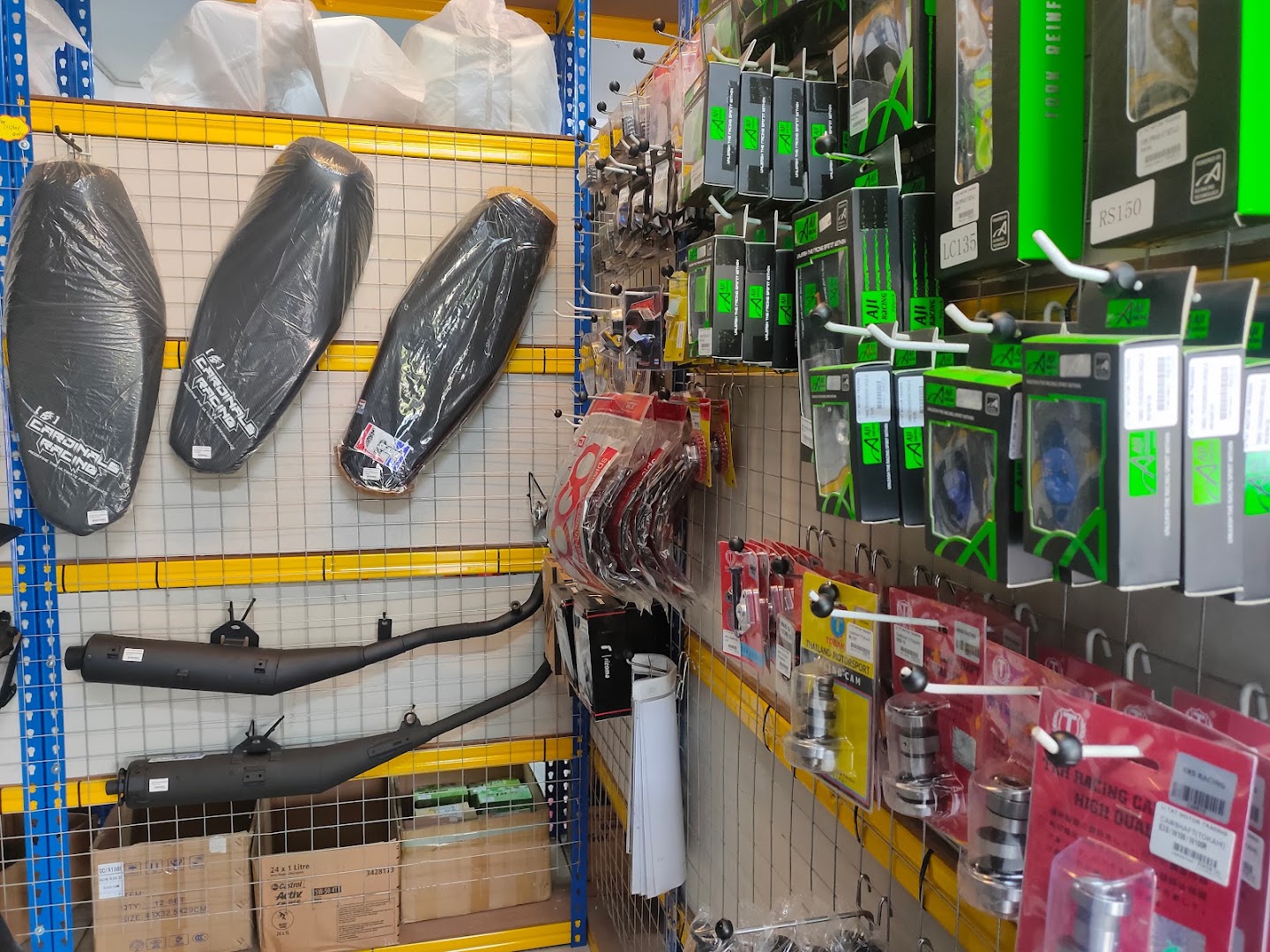 LI TAT MOTOR TRADING 利達摩哆 — photo 5