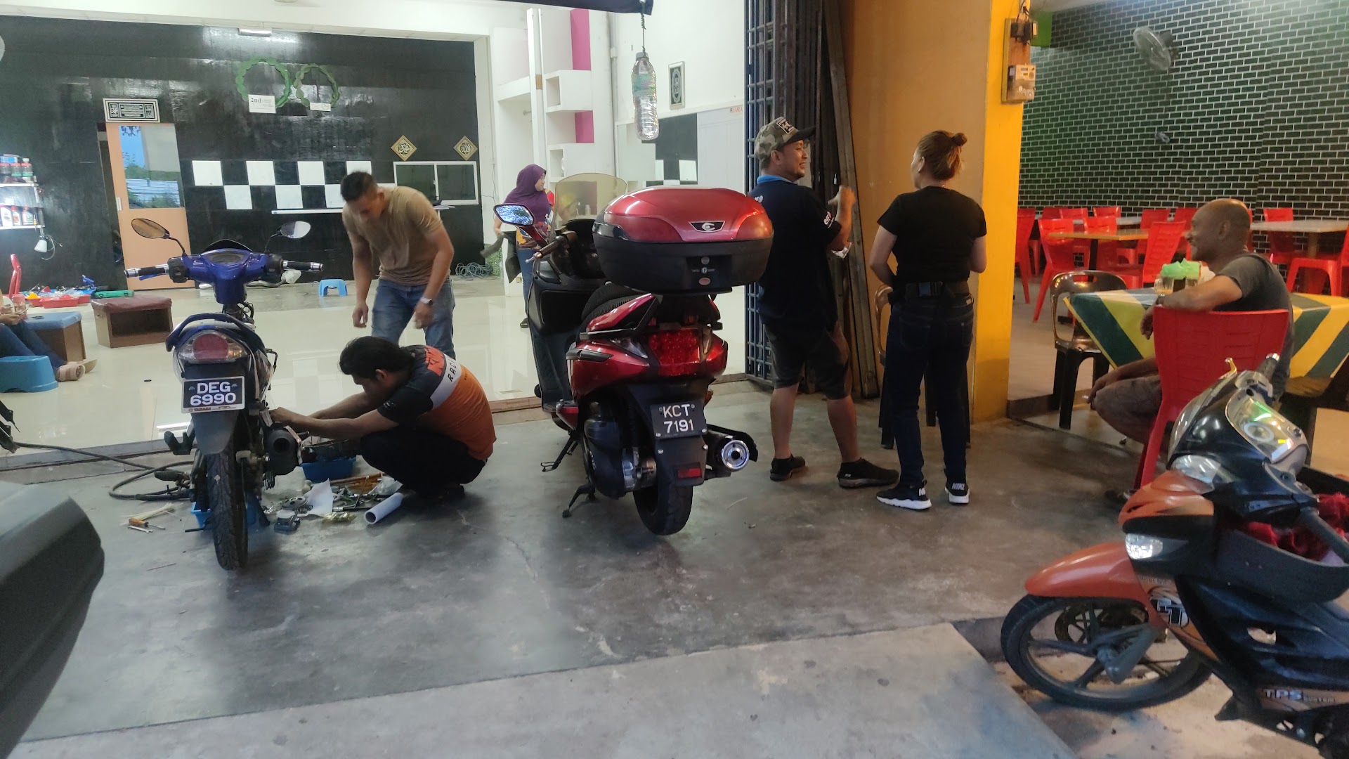 P&A Garage — photo 2