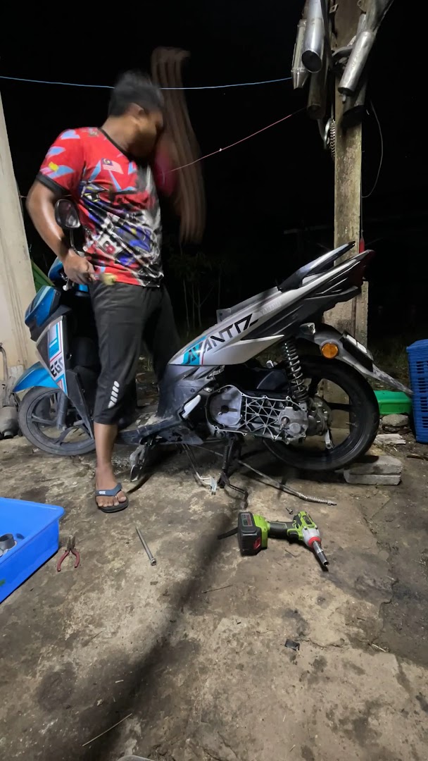 AK scooter X AK garage — photo 2