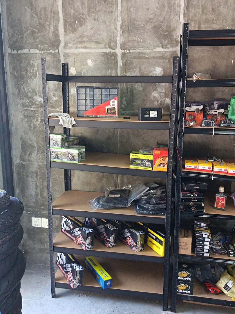 Kedai Motor Jalan Prangin — photo 4