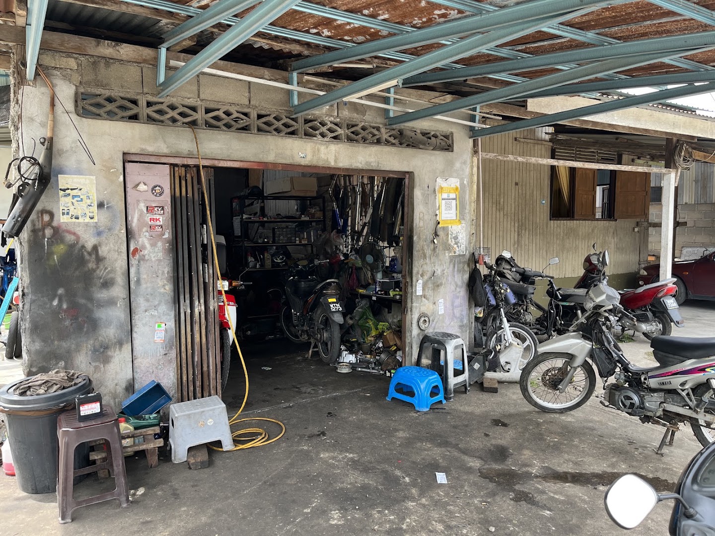 SW 30 GARAGE in Pasir Mas