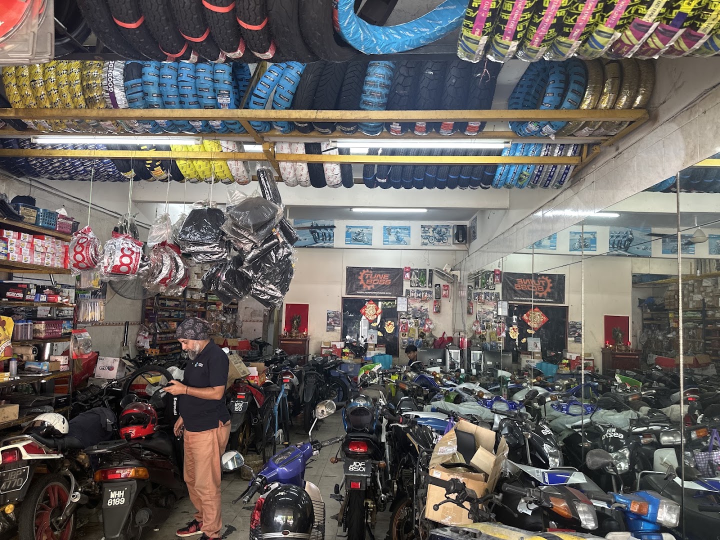 SYARIKAT MOTOR WAI — photo 2
