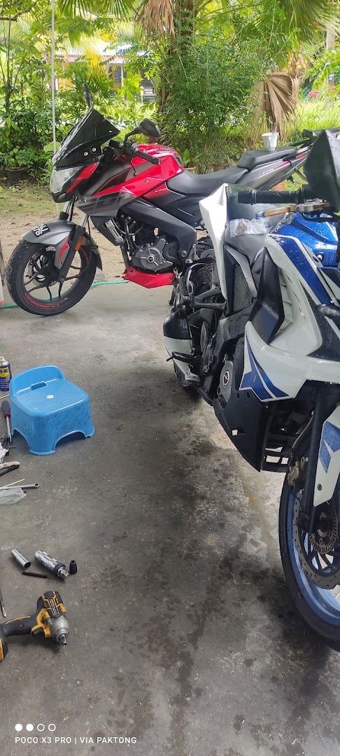 Pak Tong Garage — photo 2