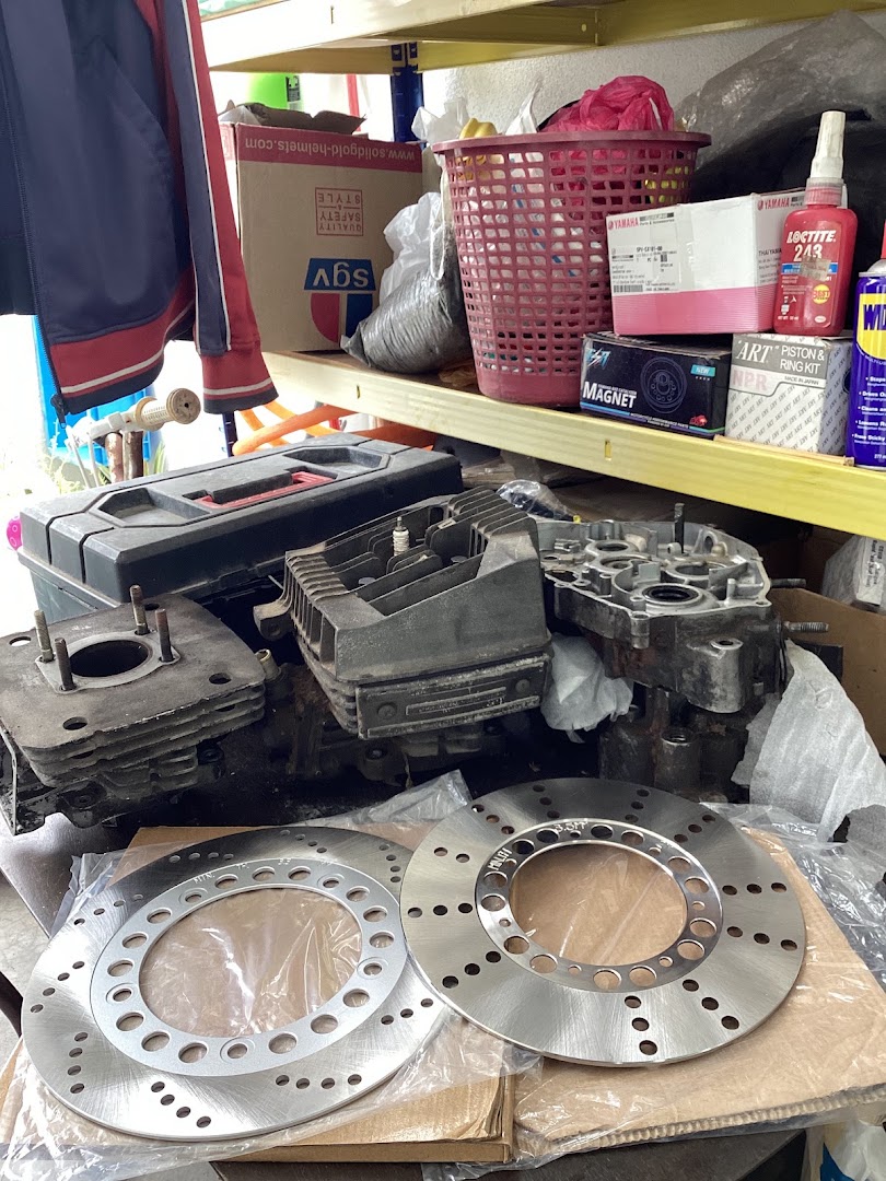 HY garage — photo 3