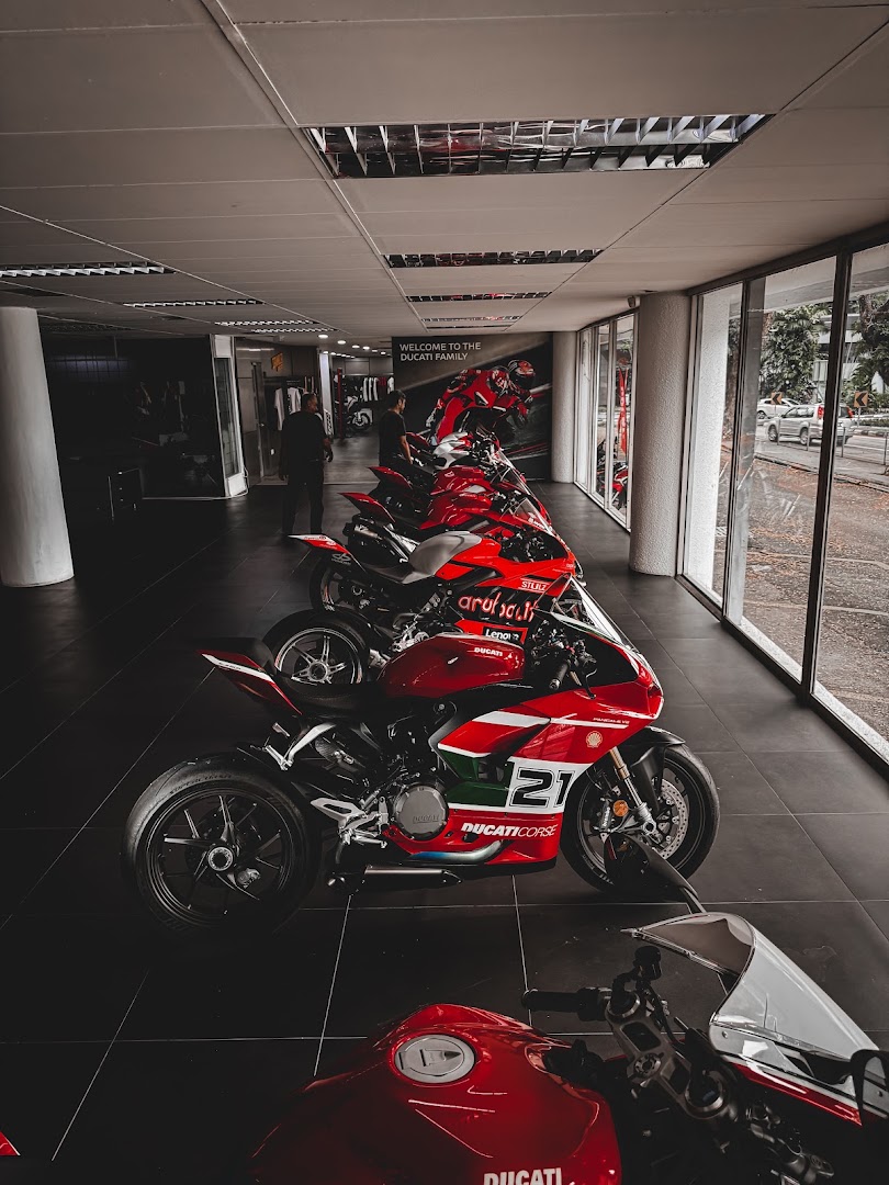 Ducati Madani Superbikes — photo 4