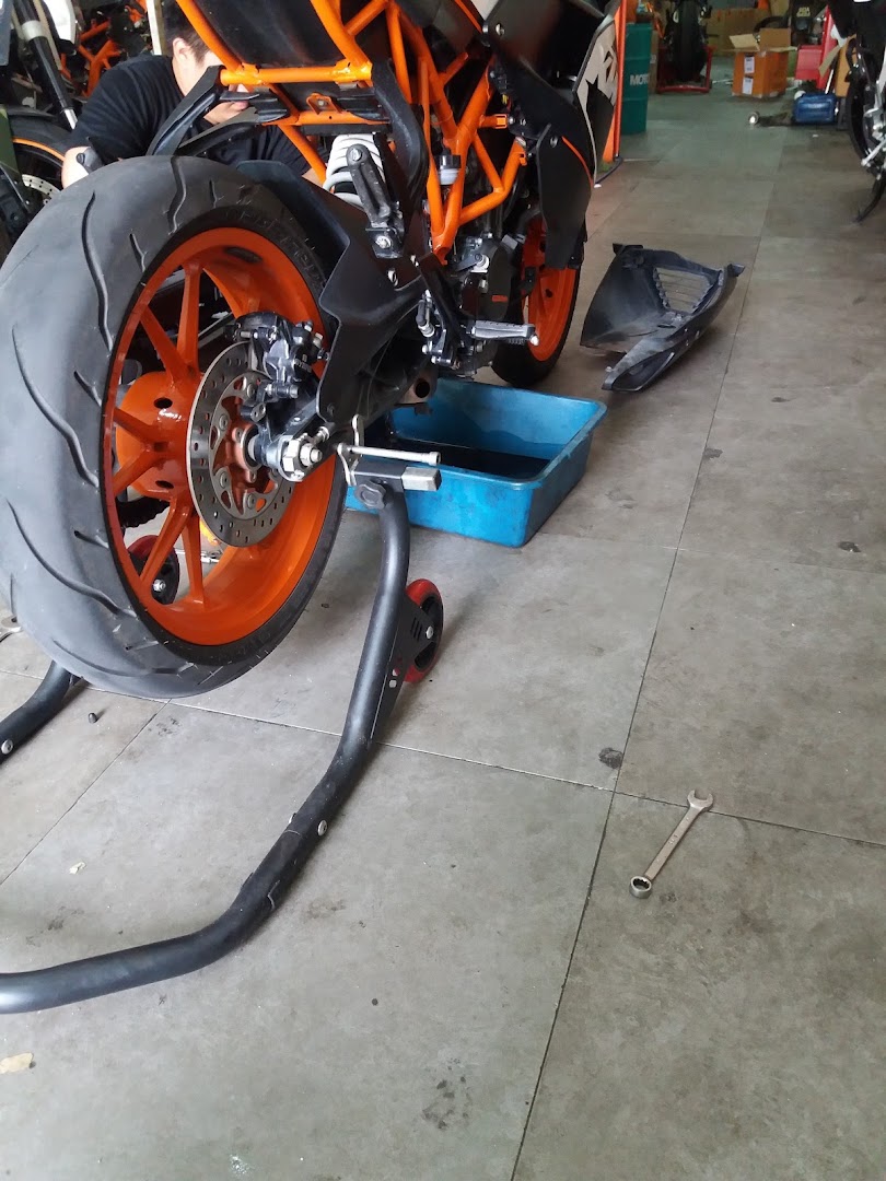 KTM Center Repair — photo 2