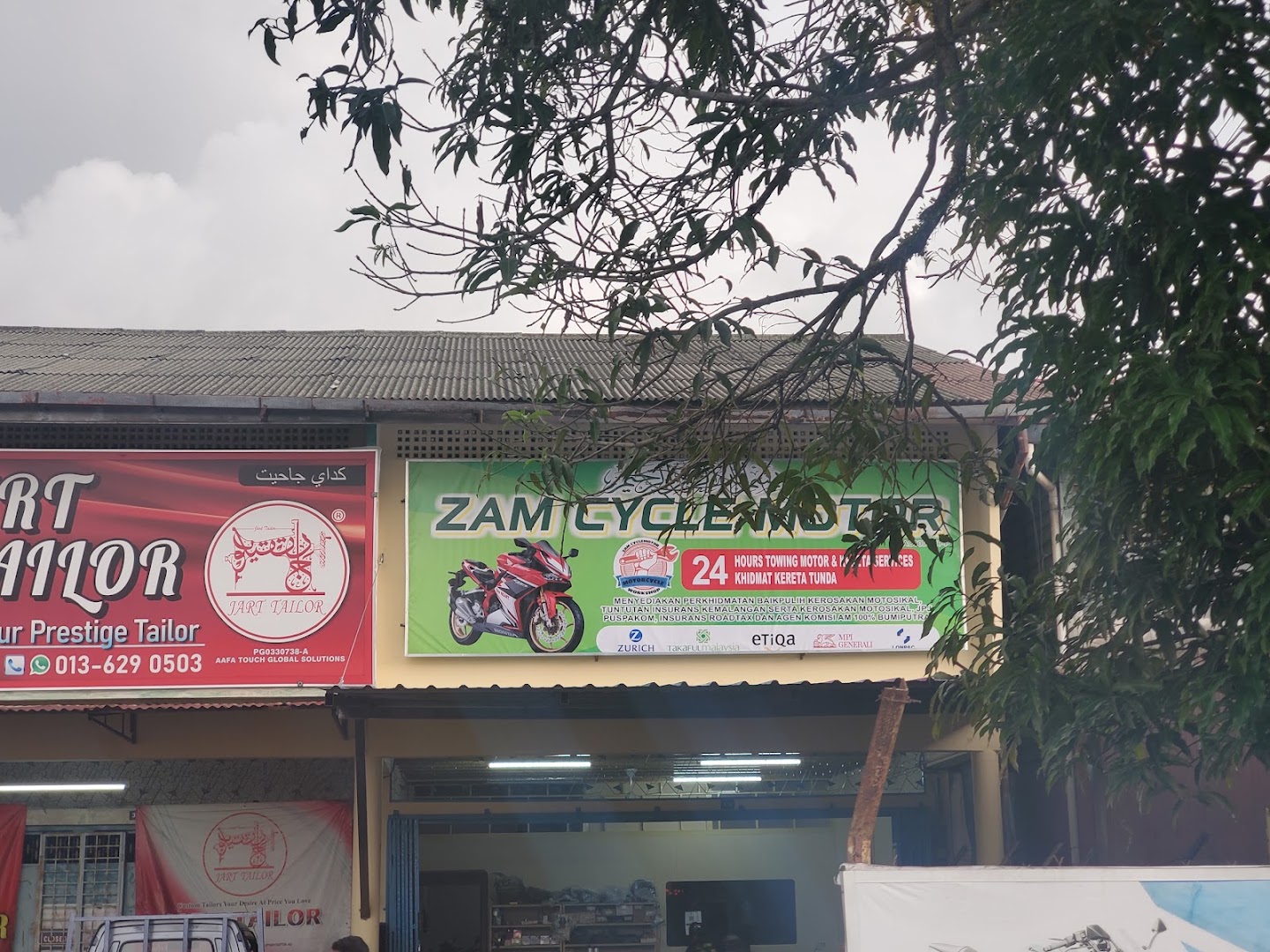 Zam cycle motor in Parit Buntar