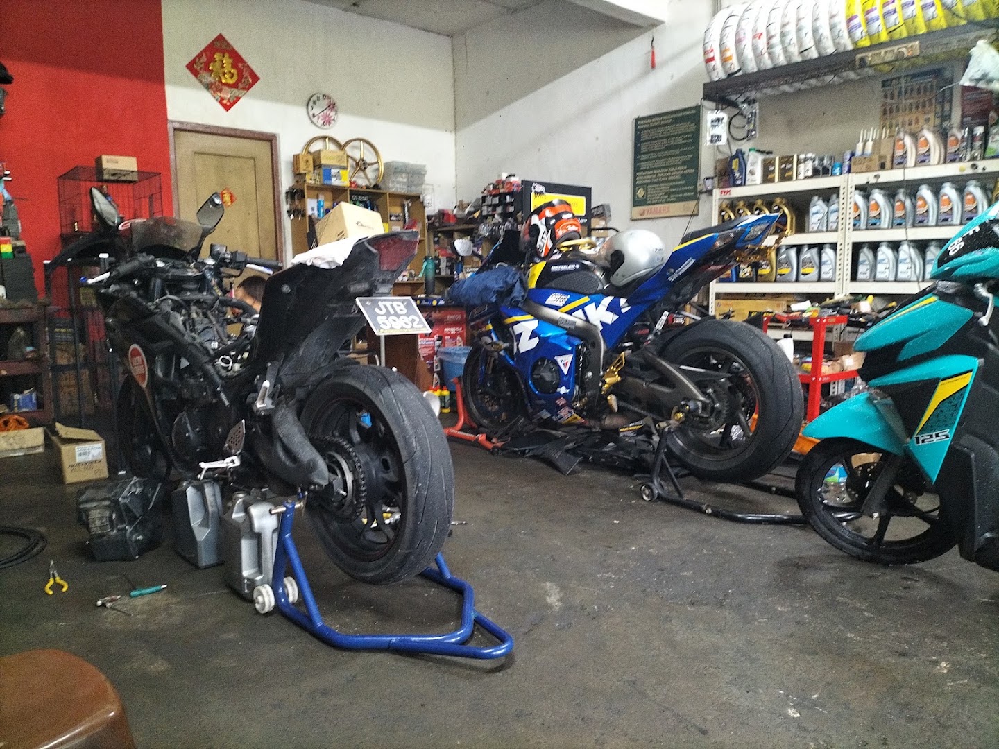 Kedai Motor Soon Lee — photo 4