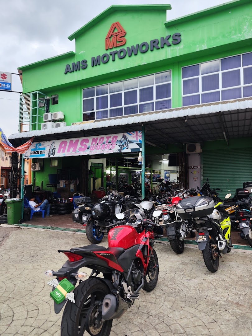 AMS MOTOWORKS @KEDAI CIKGU FARID in Kepala Batas