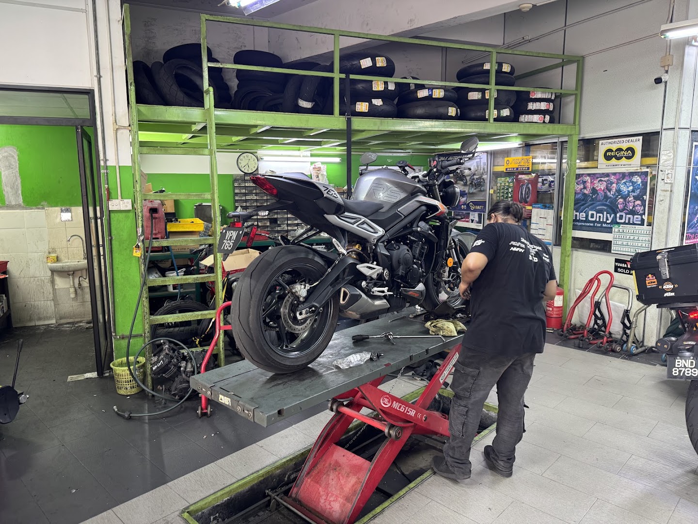 AMS MOTOWORKS @KEDAI CIKGU FARID — photo 2