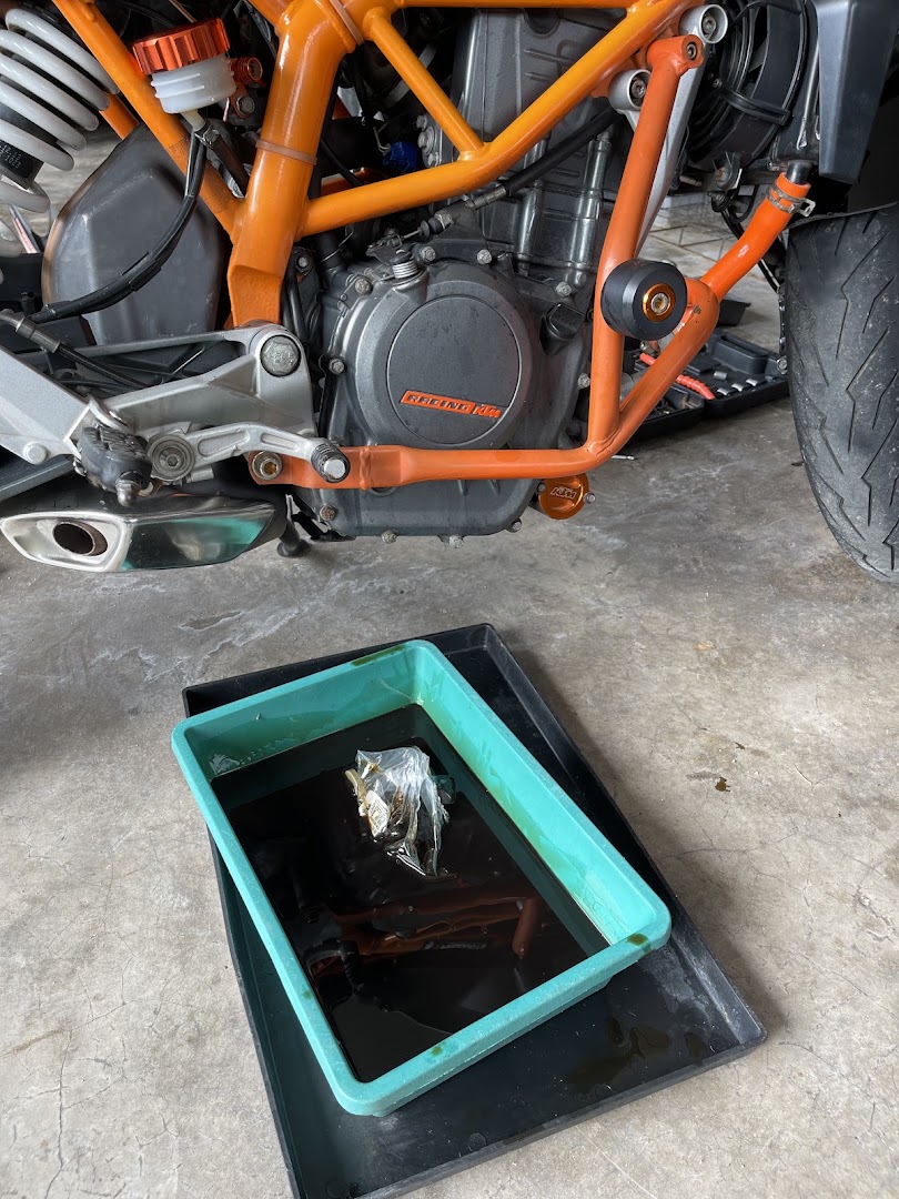 Bampeace motoworks in Chukai