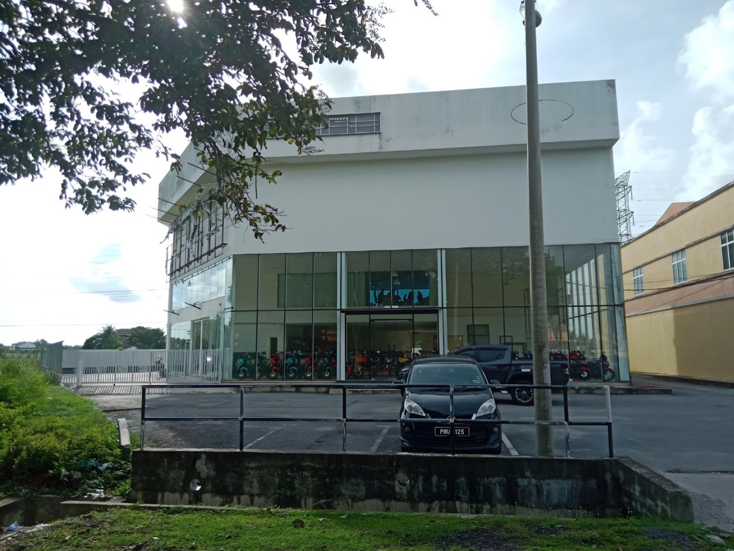 YQS YEOW AUTO CREDIT SDN BHD — photo 3