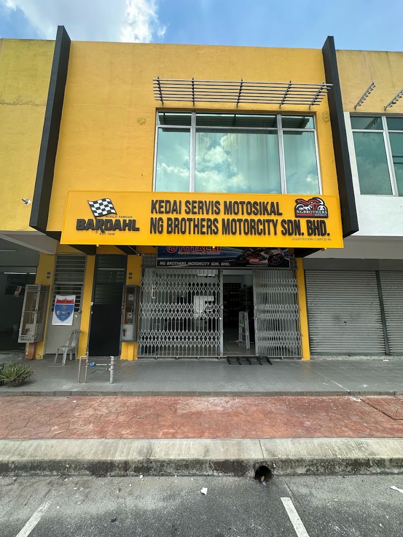 Ng brothers Motorcity Hillpark Puncak Alam in Puncak Alam