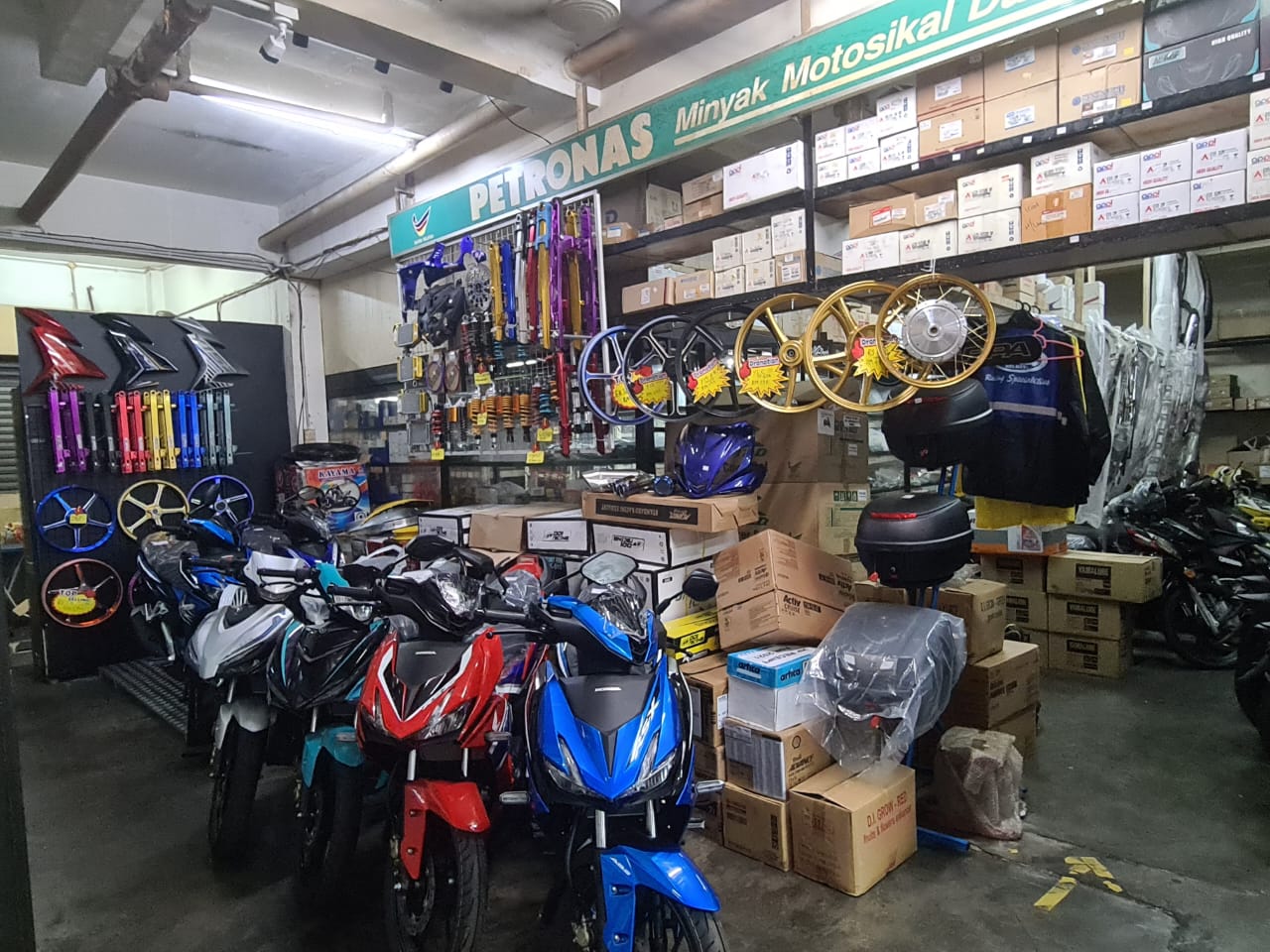 Castrol Bike Point Sejingkat Motor Company in Kuching