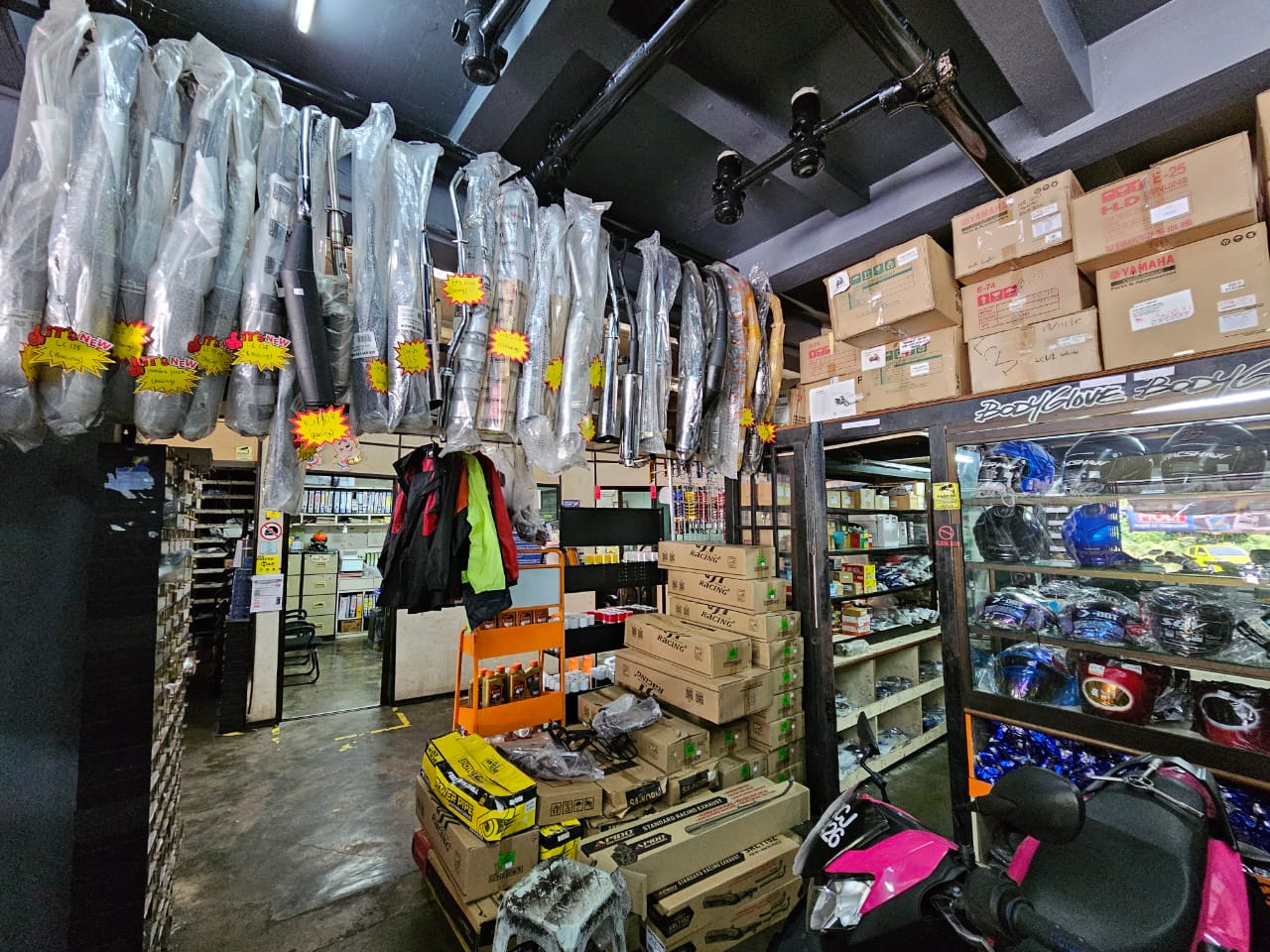 Castrol Bike Point Sejingkat Motor Company — photo 3