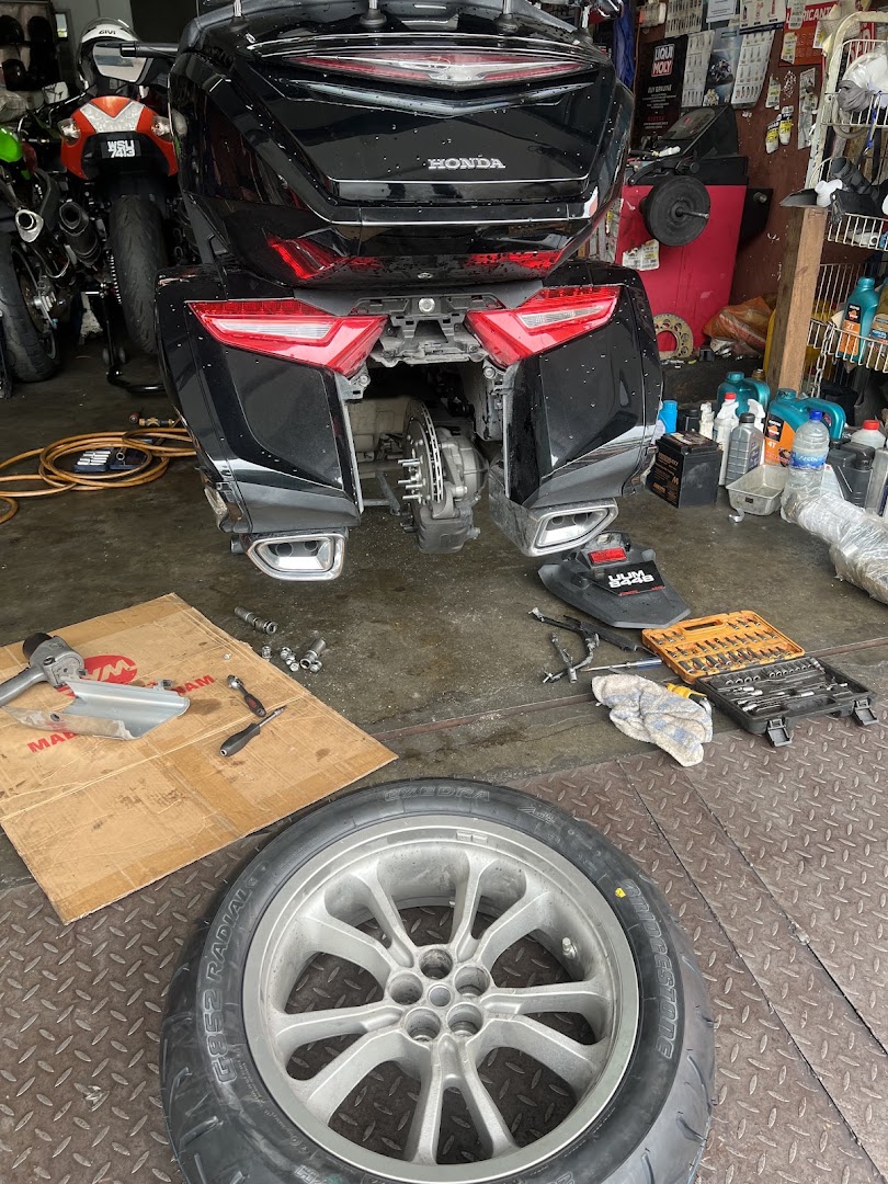 Southem Pitstop Garage — photo 2