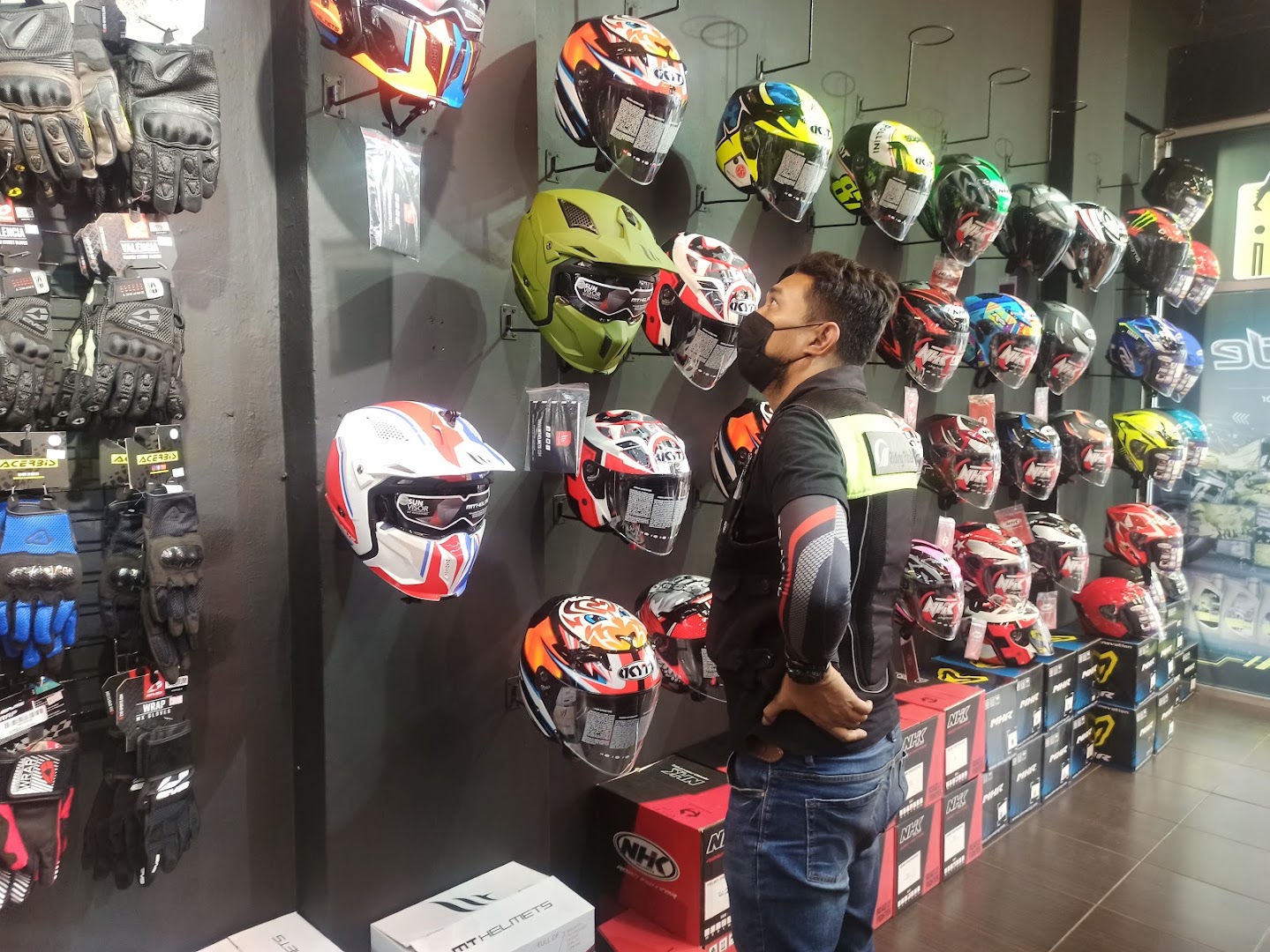 Bengkel Motor Shah Alam @ Anak Rantau Garage in Shah Alam