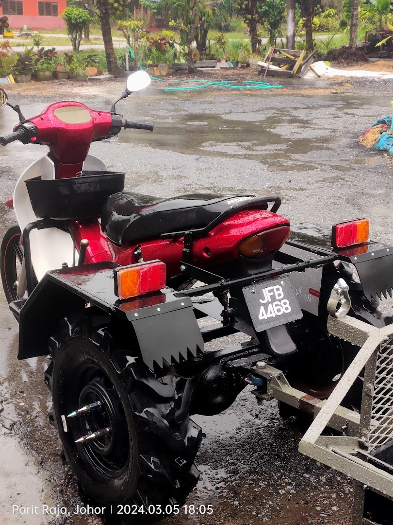 bengkel perkasa R3 motor in Parit Raja