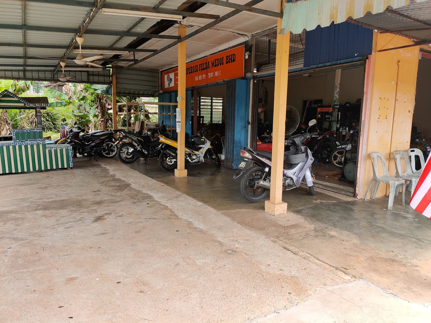 Dr Tayar Segamat ( Pusat Claim, Baikpulih & Servis Motorsikal / Motokar ) in Segamat District
