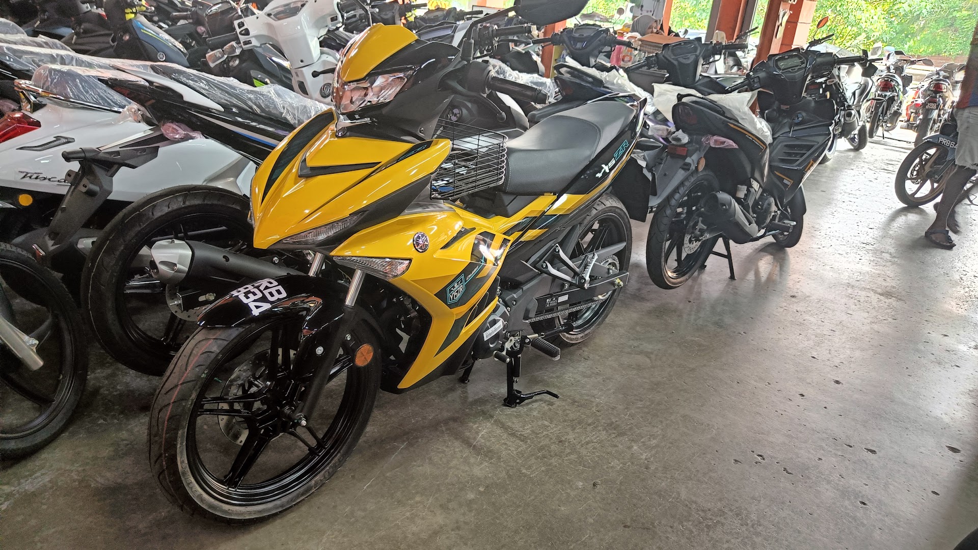 EL CHONG MOTOR SERULING EMAS — photo 2