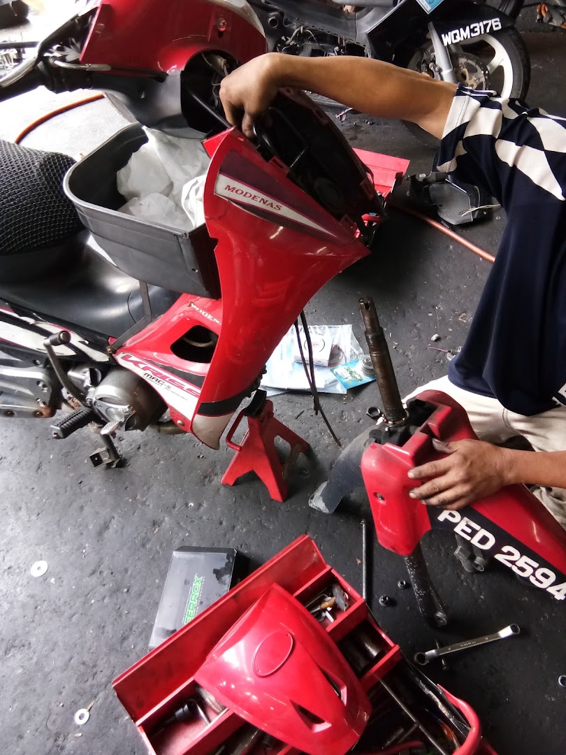 One Keramat Motor — photo 2