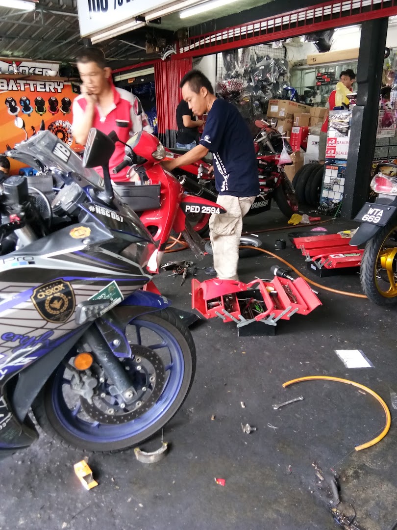One Keramat Motor — photo 3