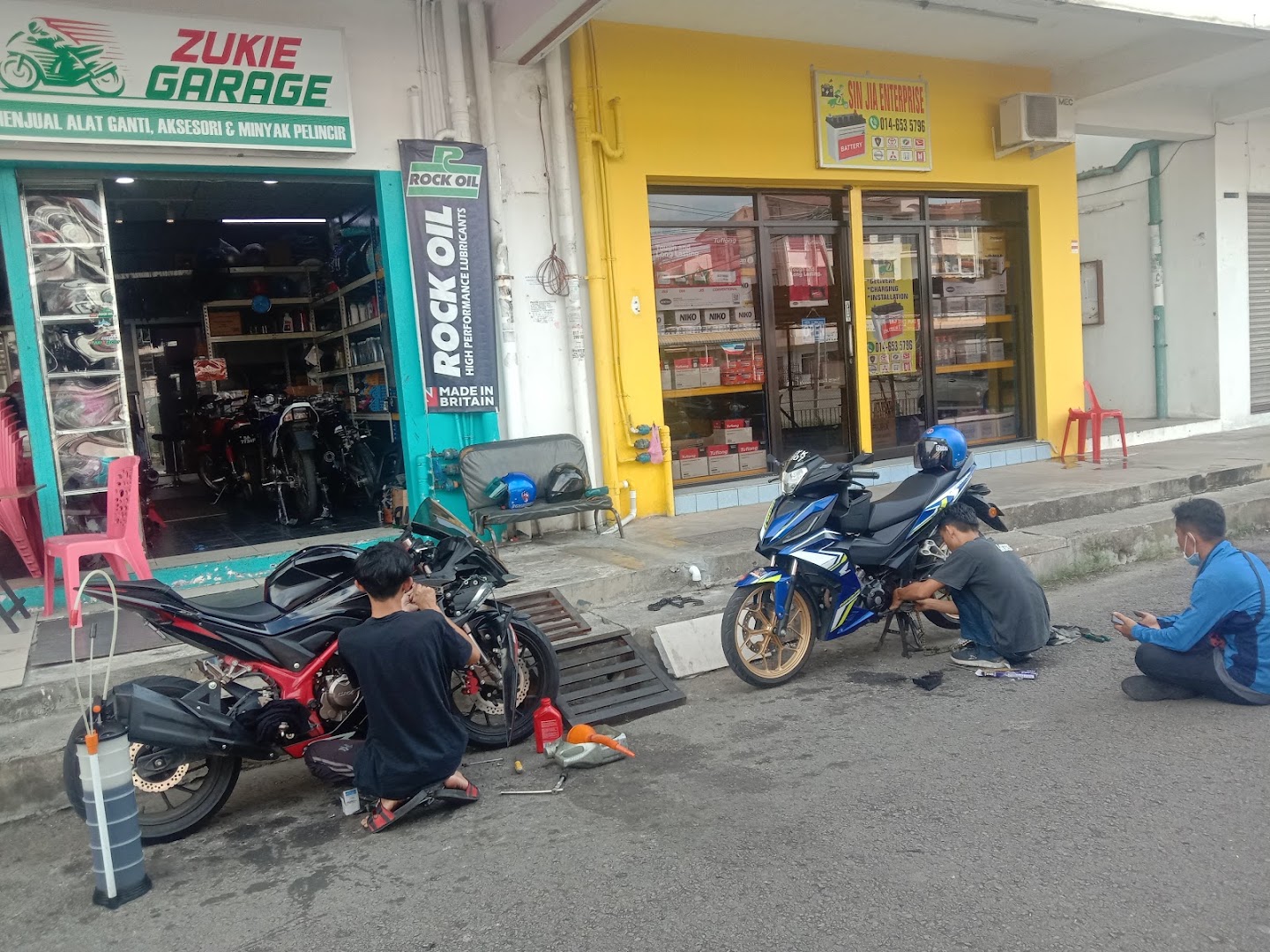 Zukie Garage - Bengkel Burung Hantu — photo 3