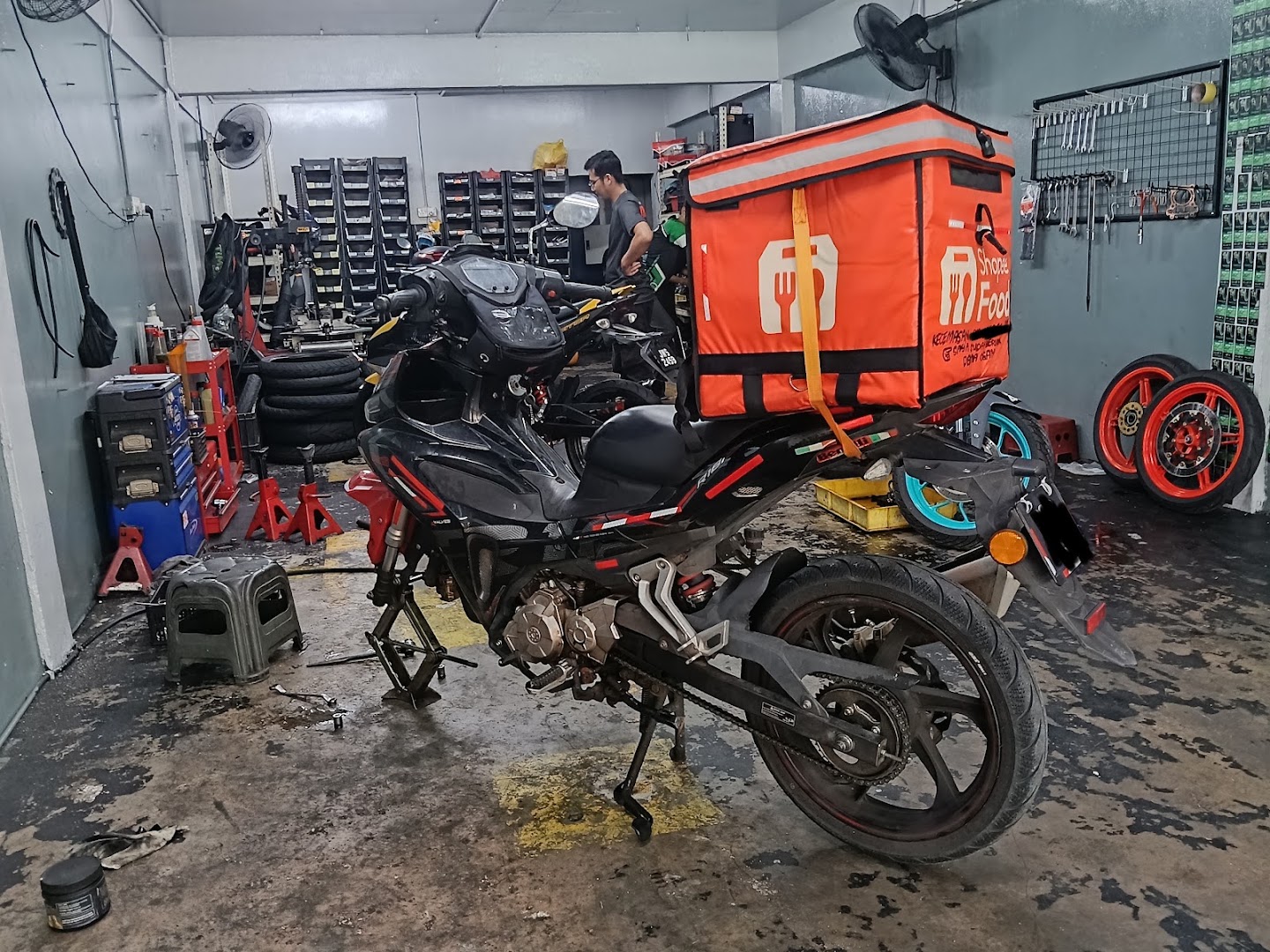 Tokan Tayar Puchong in Puchong