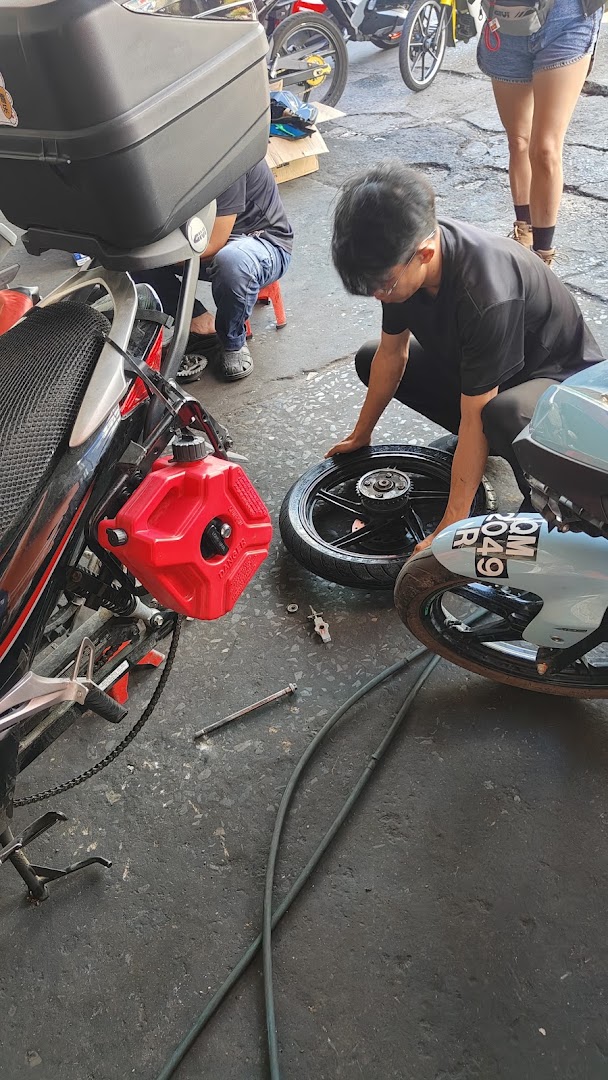 Foo Brother's Motor — photo 4