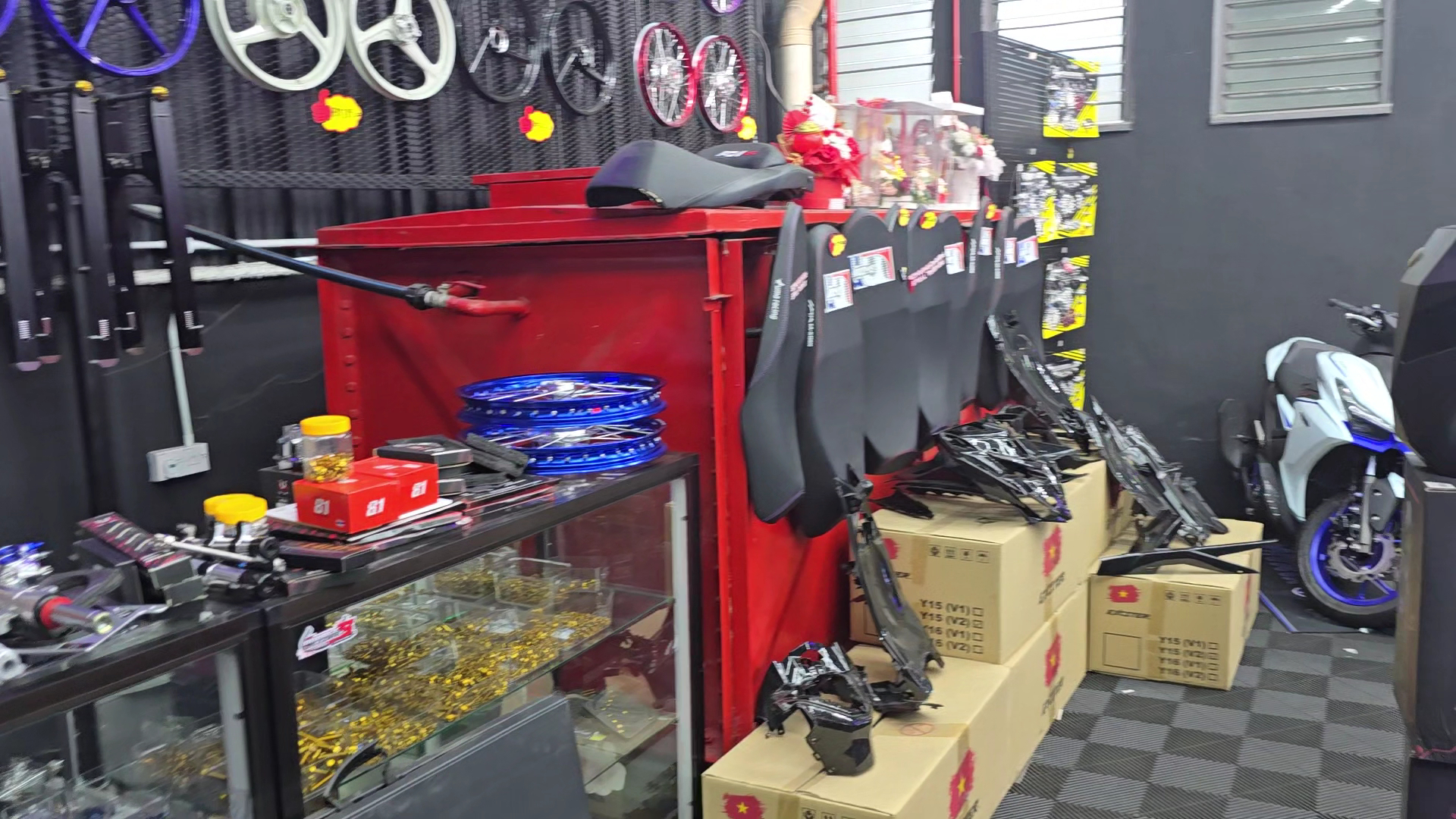 Double6_Store Prai — photo 2
