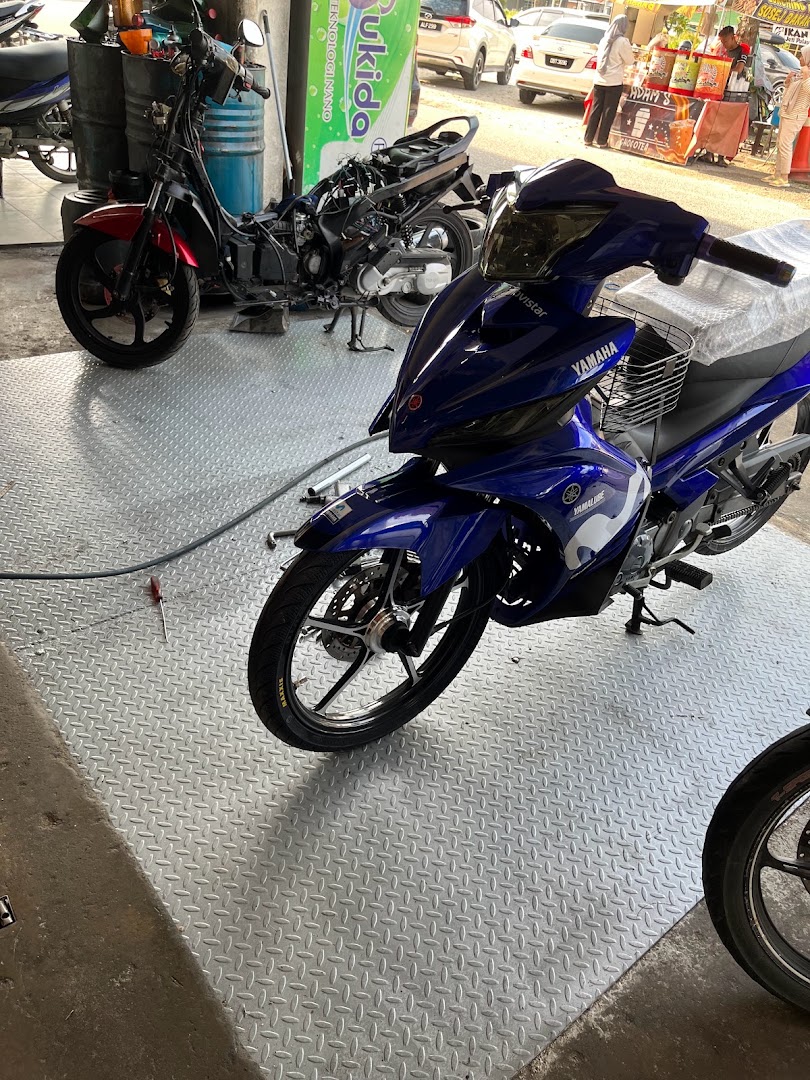 KMR Bikerz (Kakimoto Racing) — photo 4