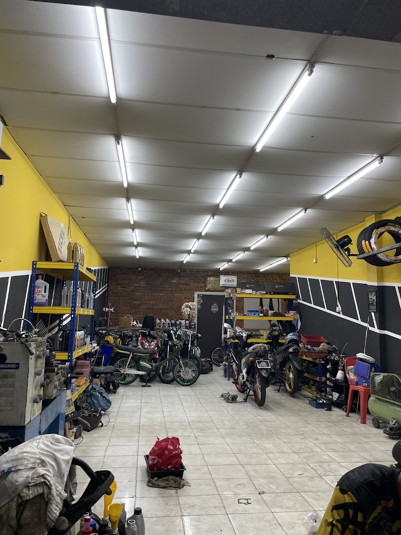 Botak Performance Garage in Gelang Patah