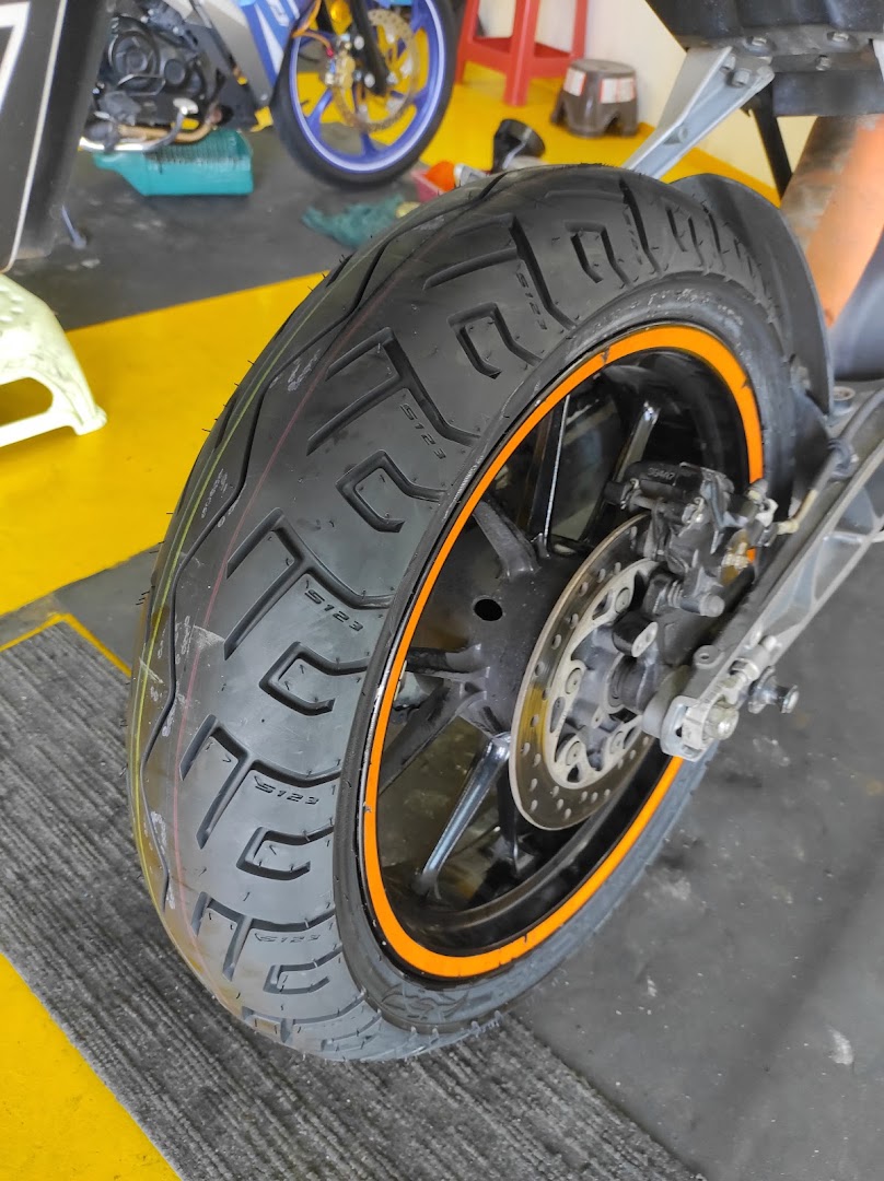 AZ Tyre Supply & Service in Semenyih