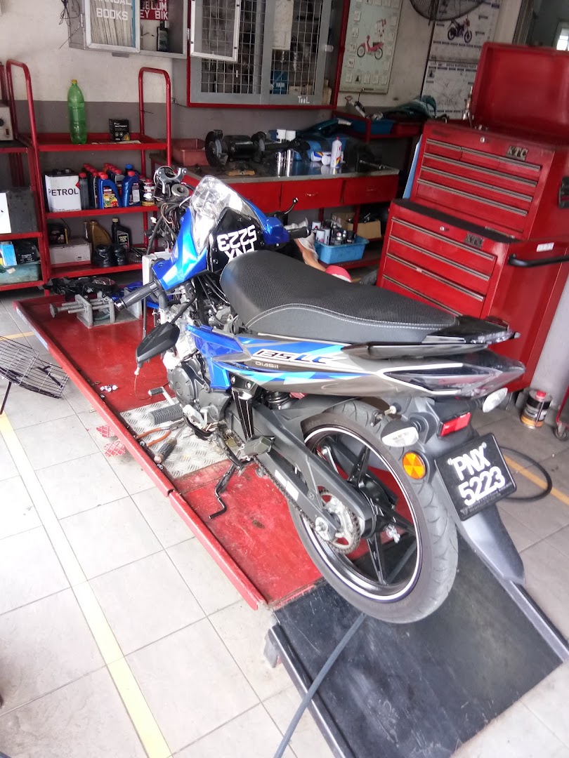 Castrol Bike Point - CSL BROTHERS - SOON SOON LEE LEE MOTOR SDN BHD — photo 2