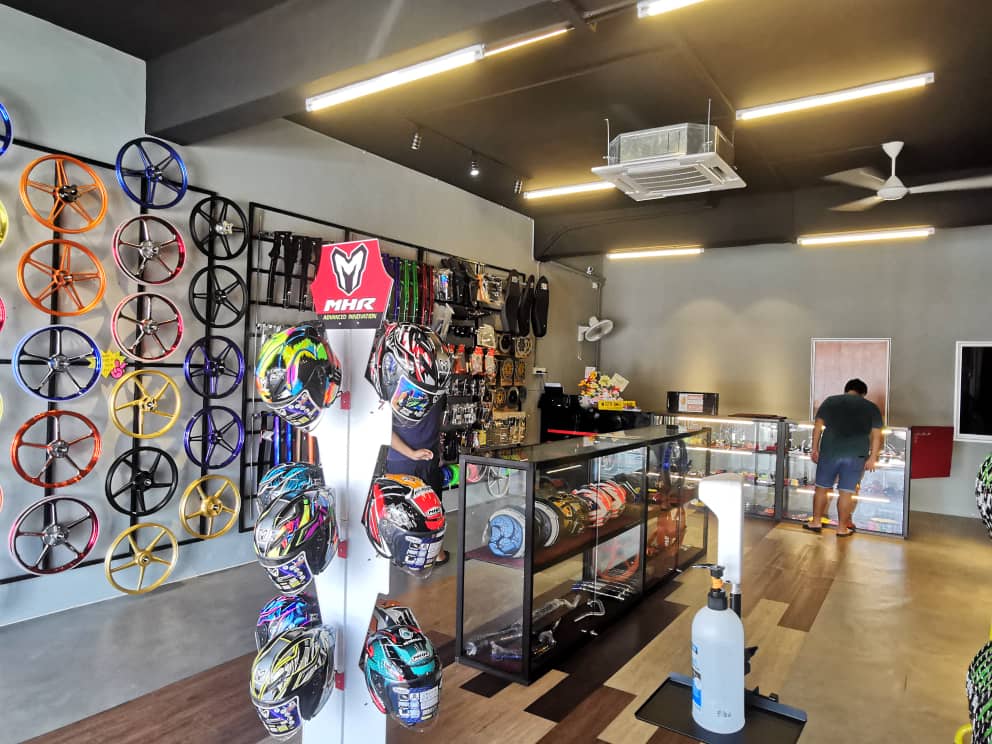 BTR BIKE SHOP — photo 2