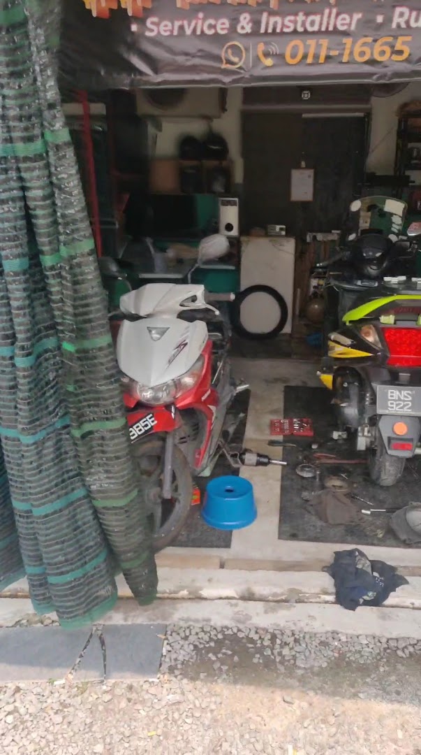 SS GARAGE LEGACY — photo 2