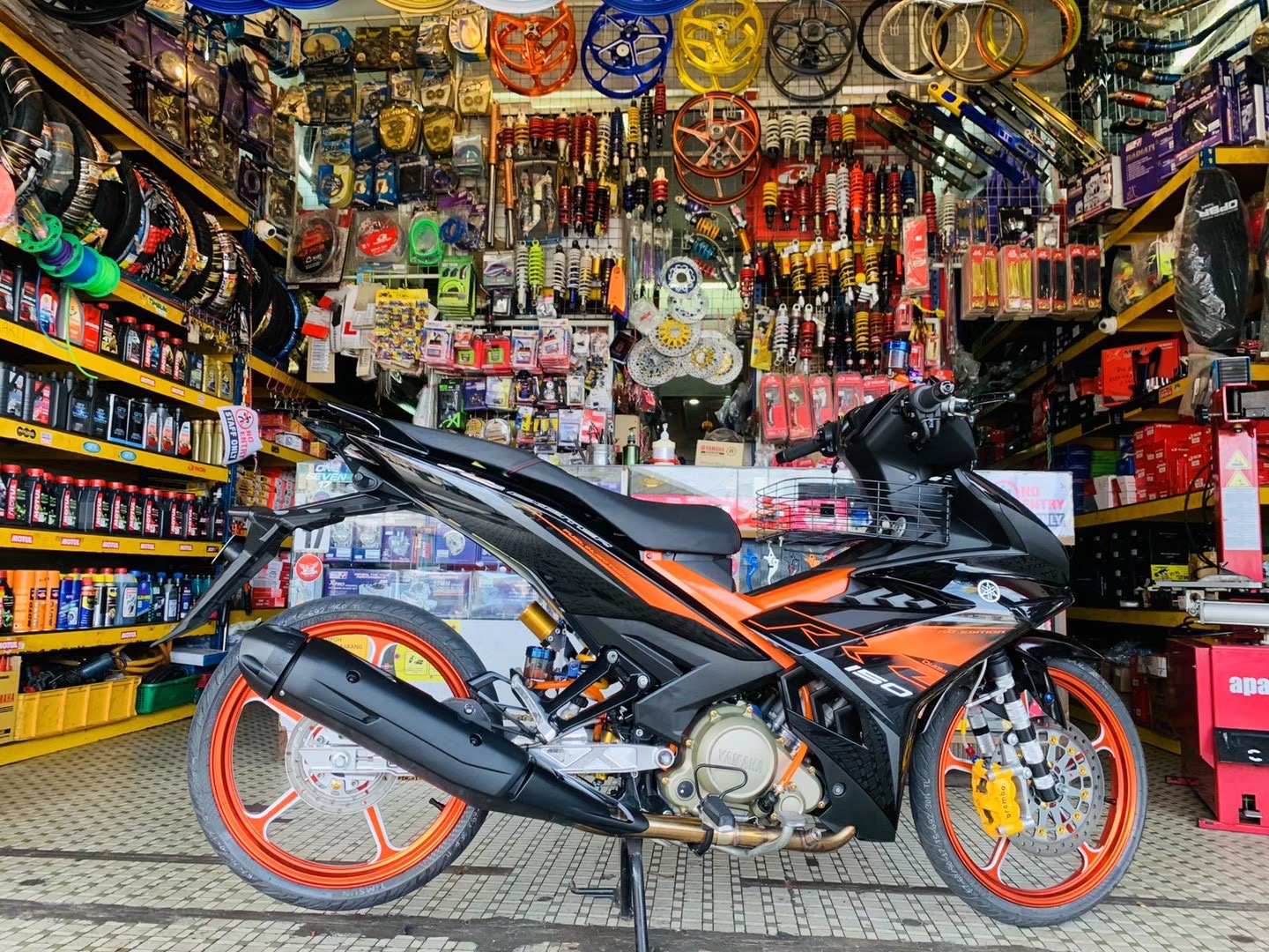 One Seven Racing Motor Parts Trading in George Town