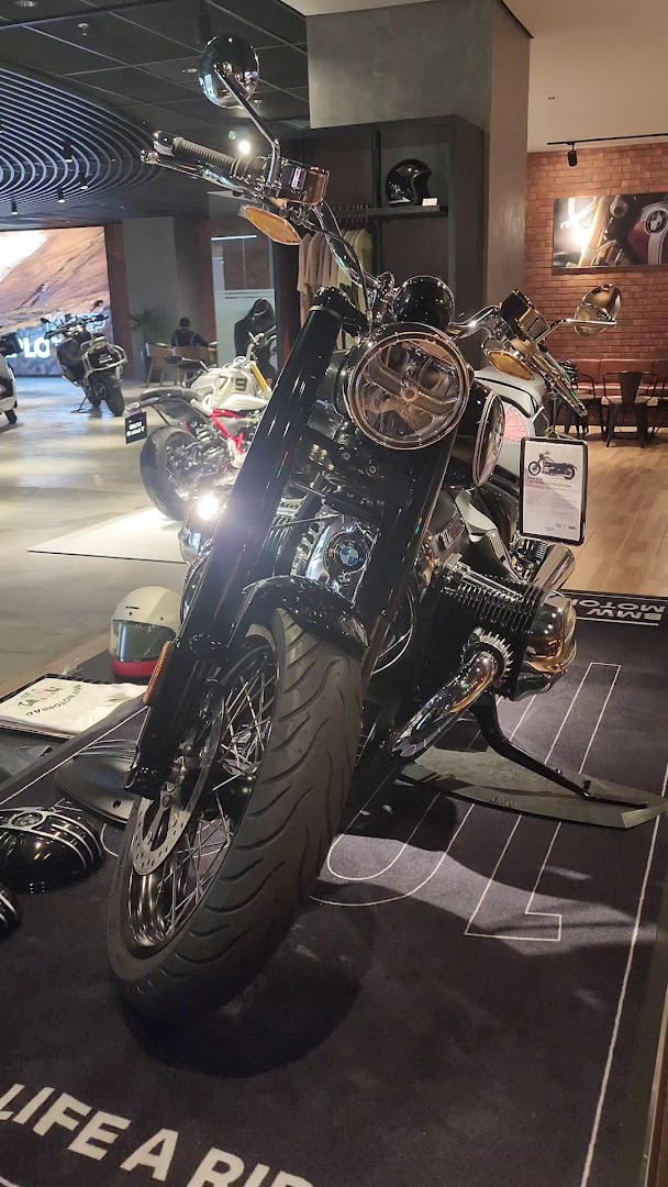 BMW Motorrad Auto Bavaria — photo 2