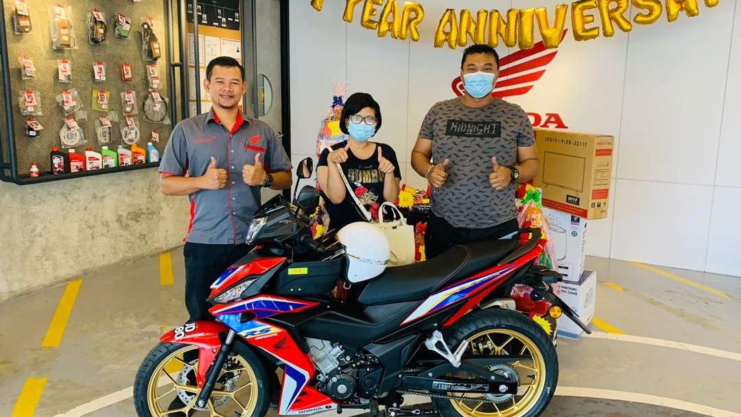 ESKAYVIE QISYA OFFICIAL in Puchong