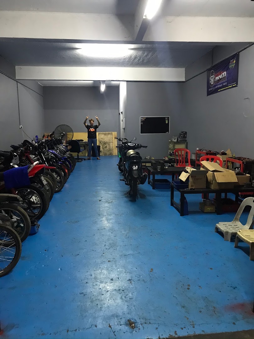 LOYMOTORSPORT — photo 3