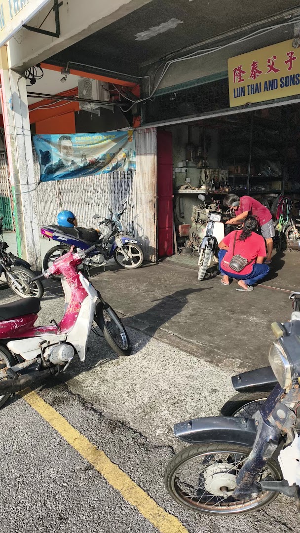 Lun Thai And Sons Motor Company in Kuching