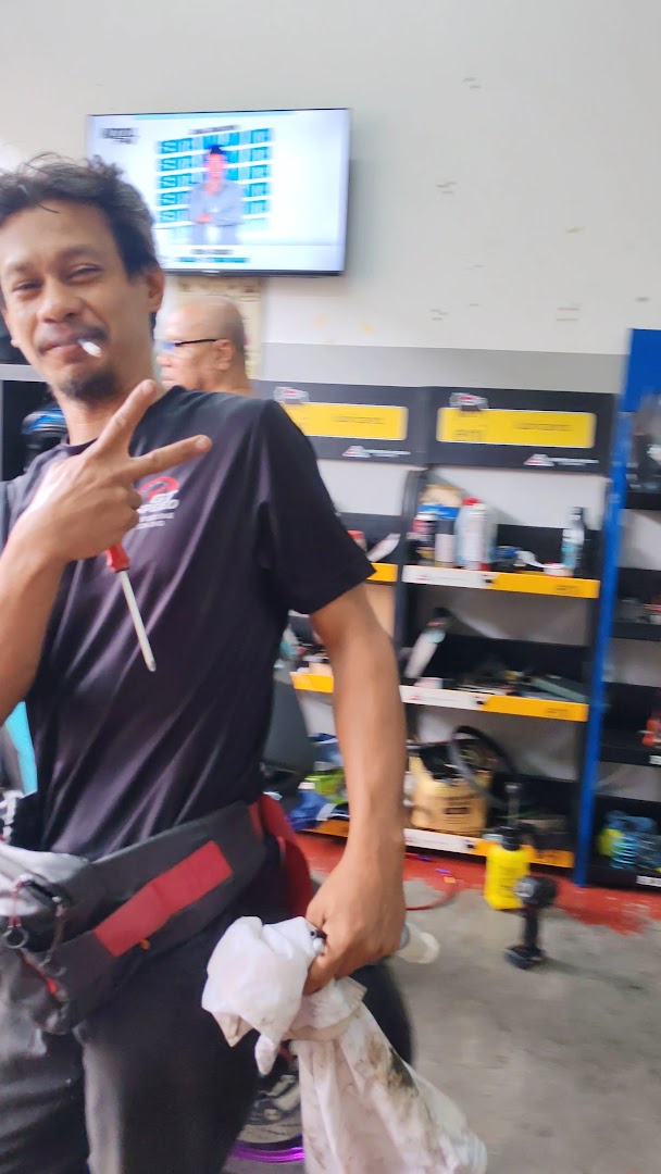 AA Speed Garage — photo 2