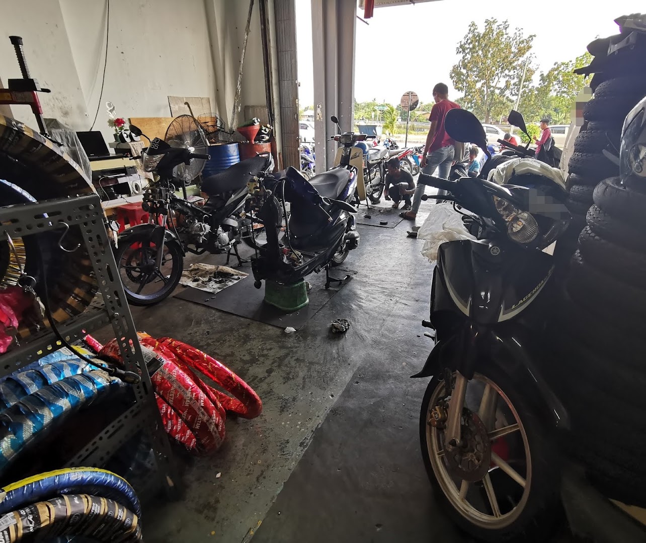 Huat 28 Kedai Motorsikal — photo 2