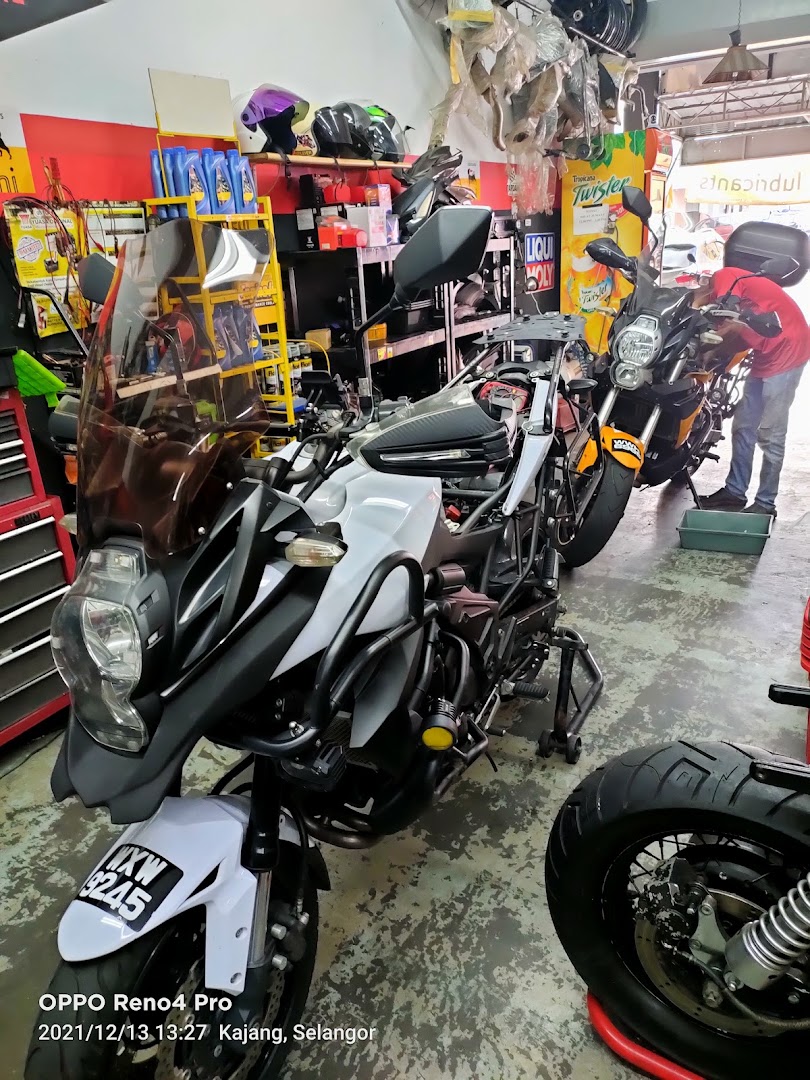 SixGearSpeed MotorBike Garage — photo 2
