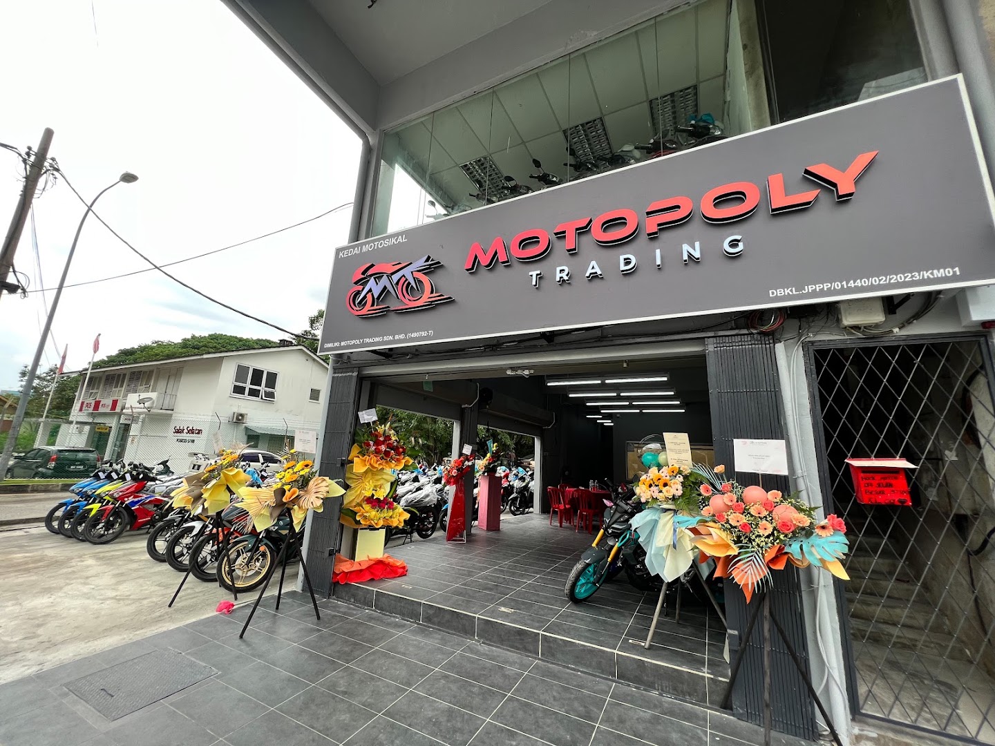 MOTOPOLY — photo 1