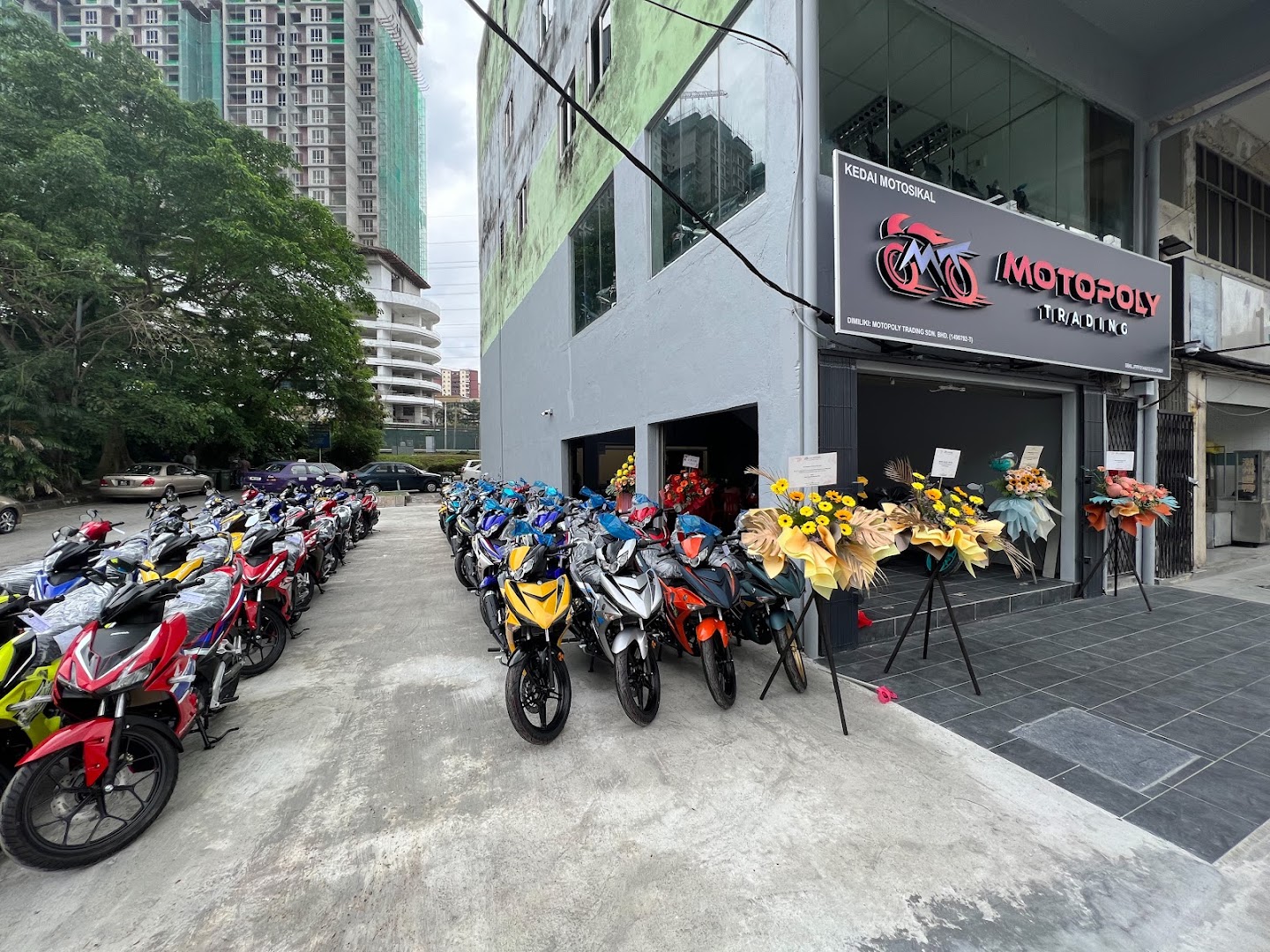 MOTOPOLY — photo 2
