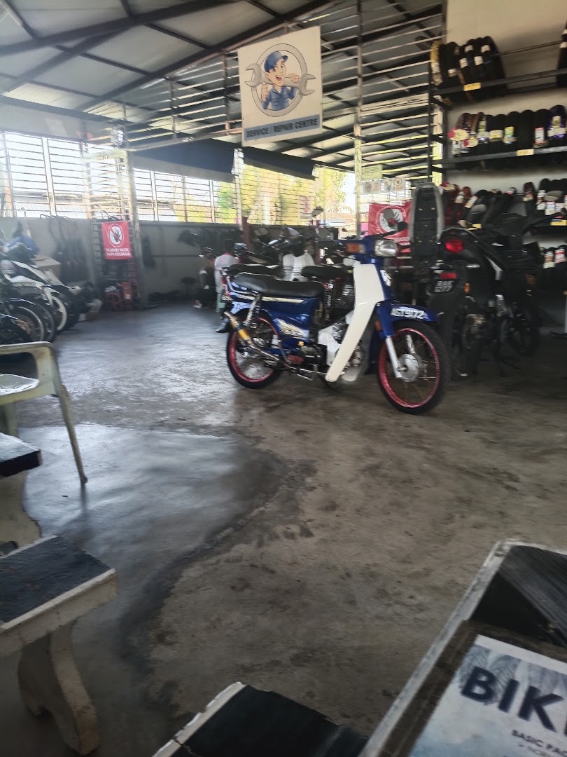 Castrol Bike Point - Maanie Motor (SAMURAI PAINT) in Kamunting
