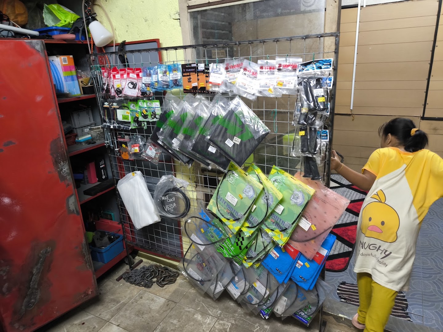 Bengkel Moto MZ Garage in Gemencheh