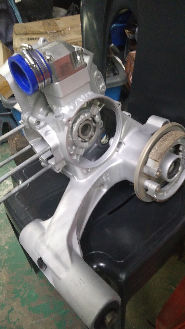 VespaSharkScooterShop Wet Blasting — photo 3